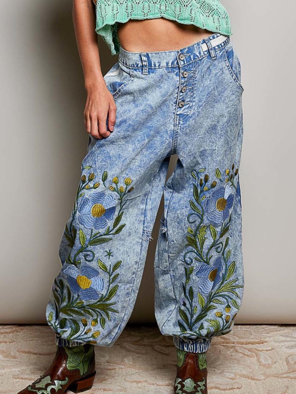 POL Mineral Wash Denim Stretchy Waist Floral Embroidered  Joggers Pants - Picture 7 of 10